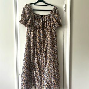Short sleeve floral midi dress knee slit never worn